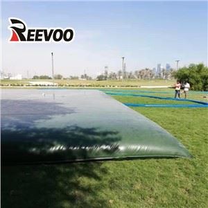 Réservoir d'eau en forme d'oreiller en PVC